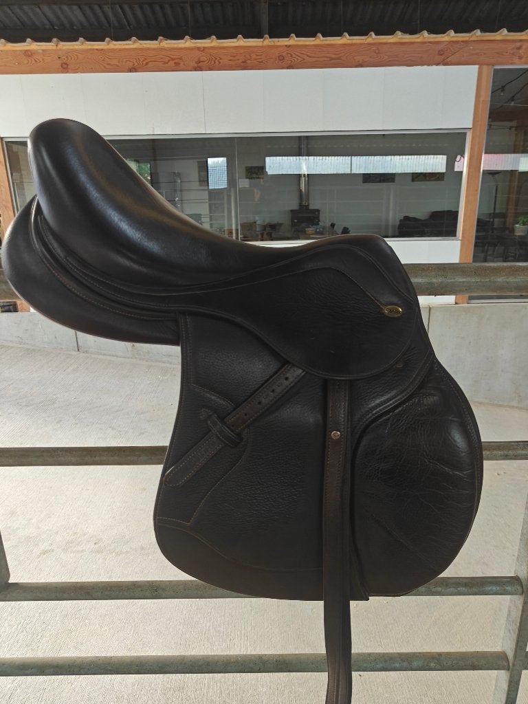 Springzadel Epona, Dieren en Toebehoren, L (17.5 inch), Gebruikt, Ophalen of Verzenden, Springen