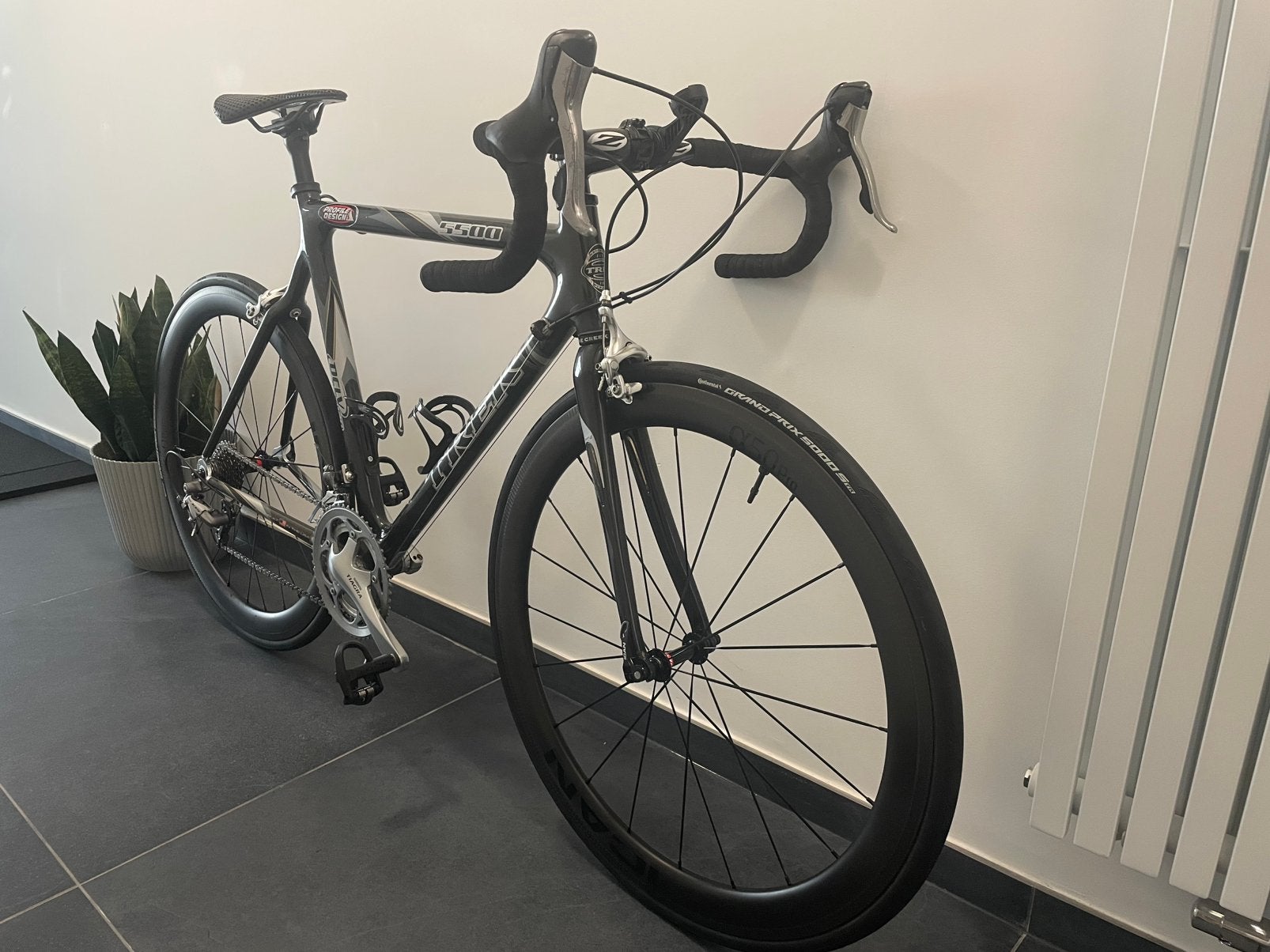 Trek 5500 OCLV Carbon – 7,8 kg – Roues Carbone ICAN 50 mm, Frein sur jante, Comme neuf, Enlèvement, 53 à 57 cm