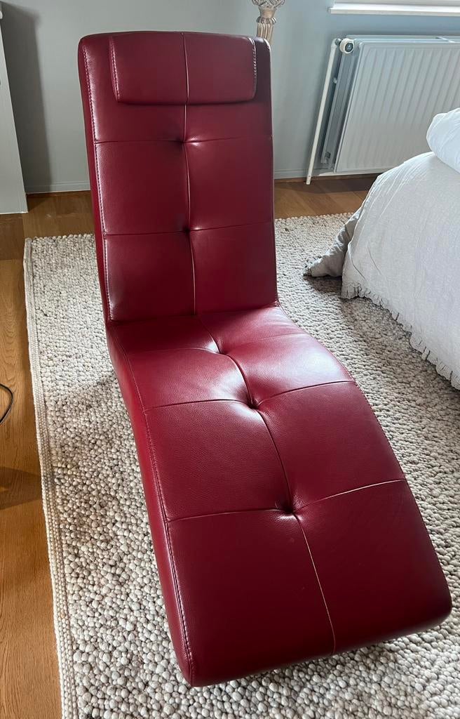 Chaise longue en cuire rouge. Très bon état., Enlèvement, Utilisé, Cuir