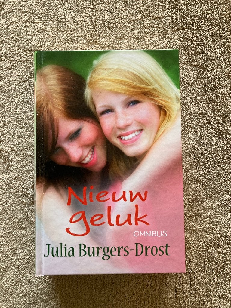 Boek : Nieuw geluk. Omnibus (nieuw) Julie Burgers-Drost, Ophalen of Verzenden, Nieuw, Julie Burgers-Drost,