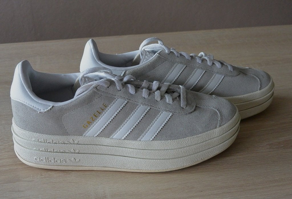 Basket femme "ADIDAS"  pointure 38 1/5, Gris, Enlèvement ou Envoi, Adidas, Sneakers et Baskets