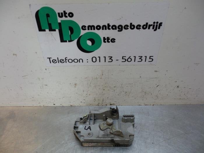 Deurslot Mechaniek 4Deurs links-achter van een Peugeot 306 (, Auto-onderdelen, Gebruikt, -, -, Ophalen of Verzenden