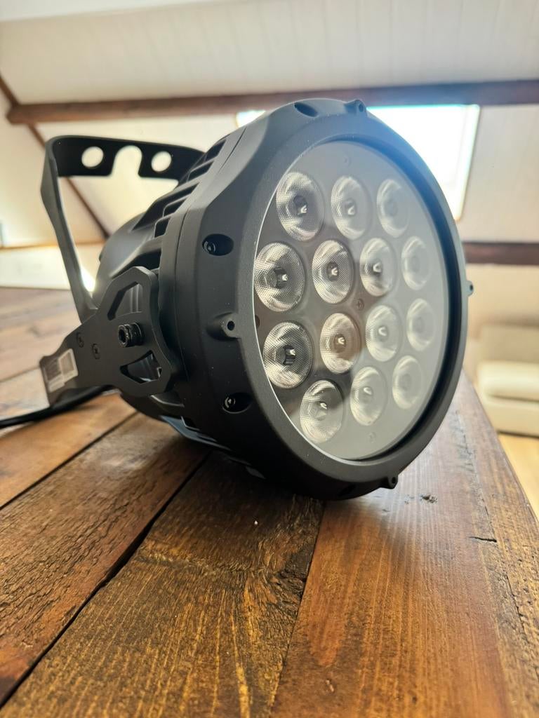 Projecteur LED Professionnel Briteq Stage Beamer FC (Indoor), Muziek en Instrumenten, Ophalen, Zo goed als nieuw