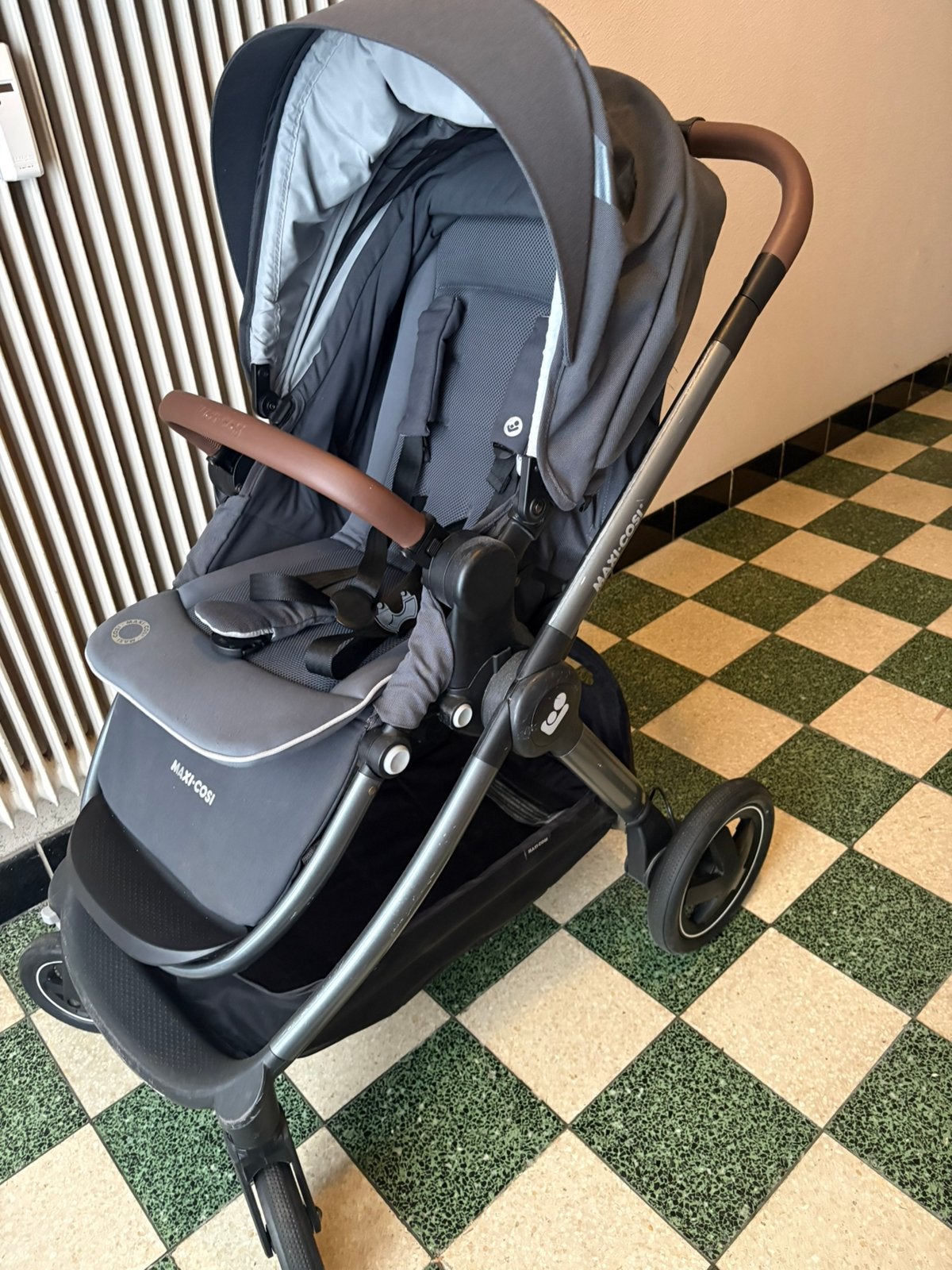 Poussette Adorra 2 Maxi Cosi, Comme neuf, Poussette, Maxi-Cosi, Tige de poussée réglable
