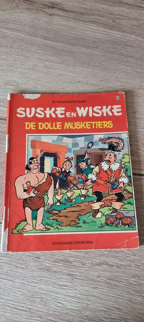 Strip Suske en Wiske - 89 De dolle musketiers, Gelezen, Willy Vandersteen, Eén stripboek, Ophalen of Verzenden