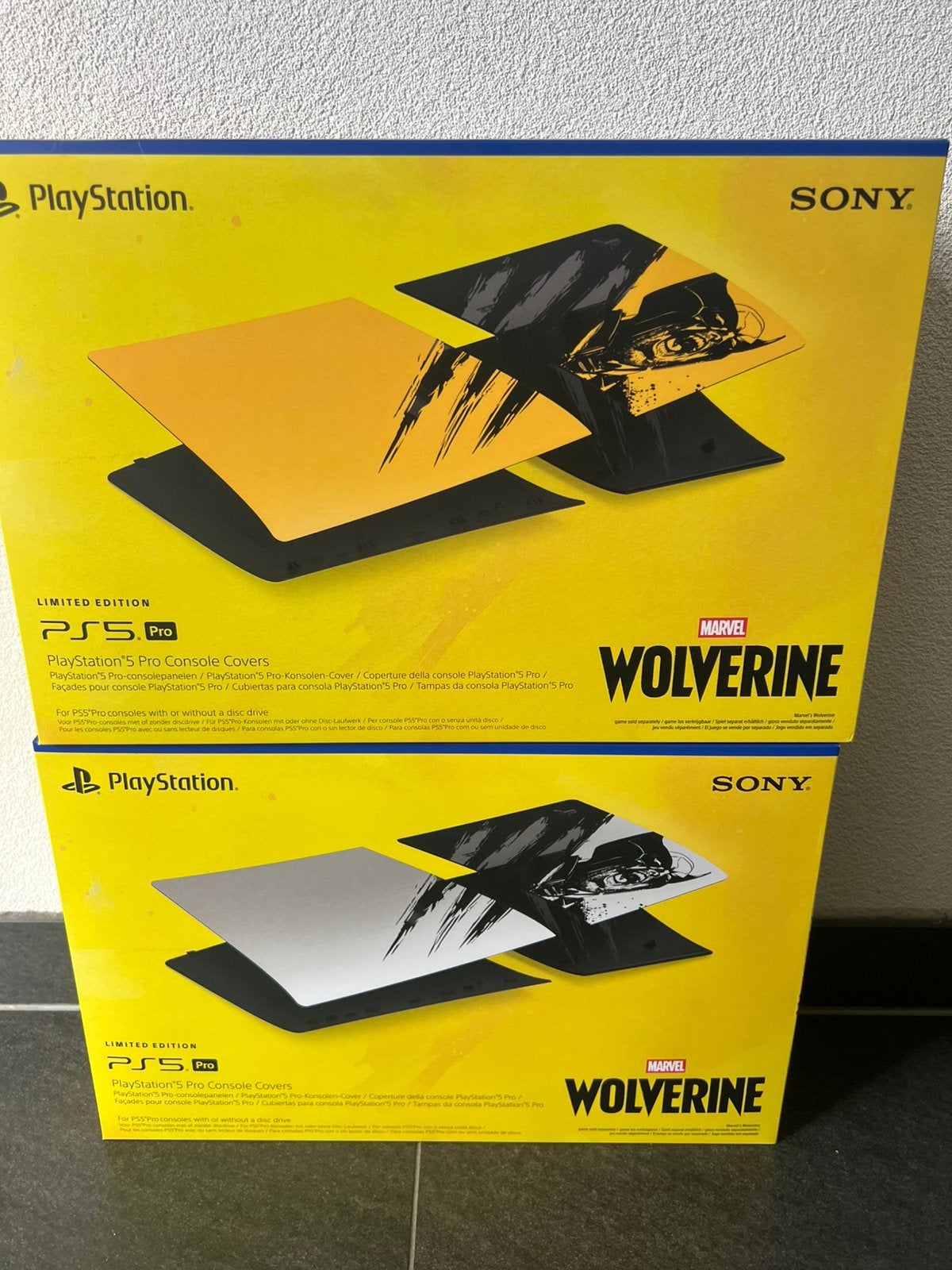 Ps5 Pro Cover Wolverine Yellow Of Adamantium *NIEUW*, Enlèvement, Neuf, Autres types, PlayStation 5