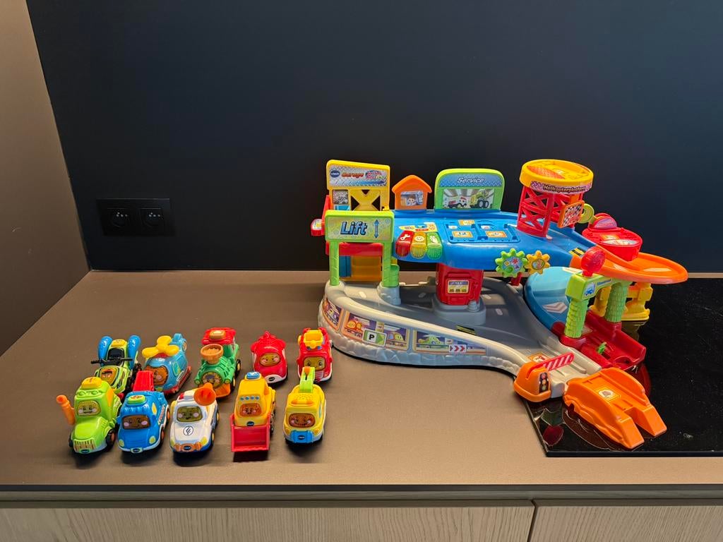 Vtech toet toet auto’s en garage, Enlèvement, Utilisé