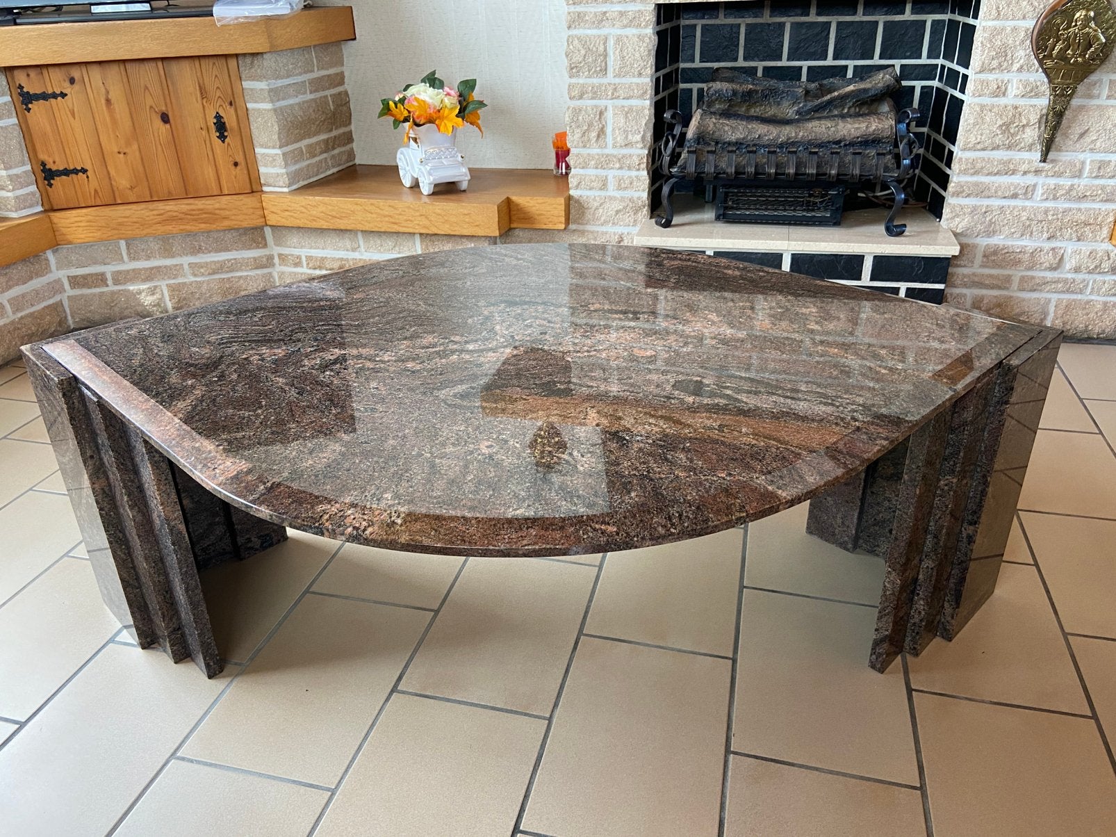 Table basse en granit (Paradiso), Enlèvement, Comme neuf