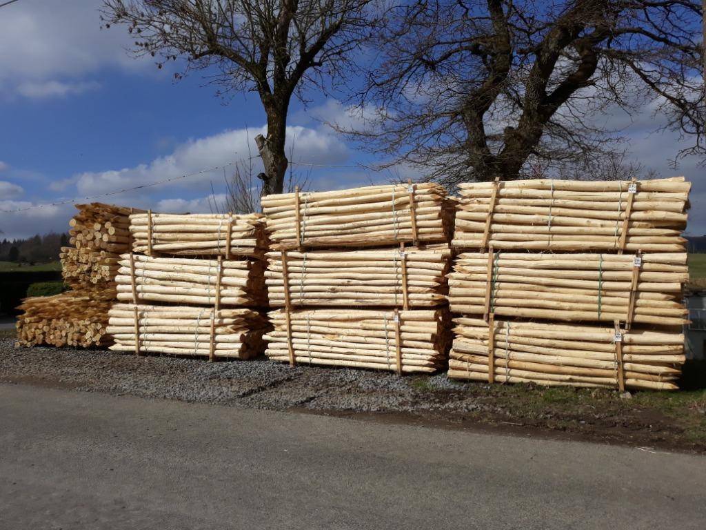 PIQUIETS EN ACACIA, Enlèvement, Bois