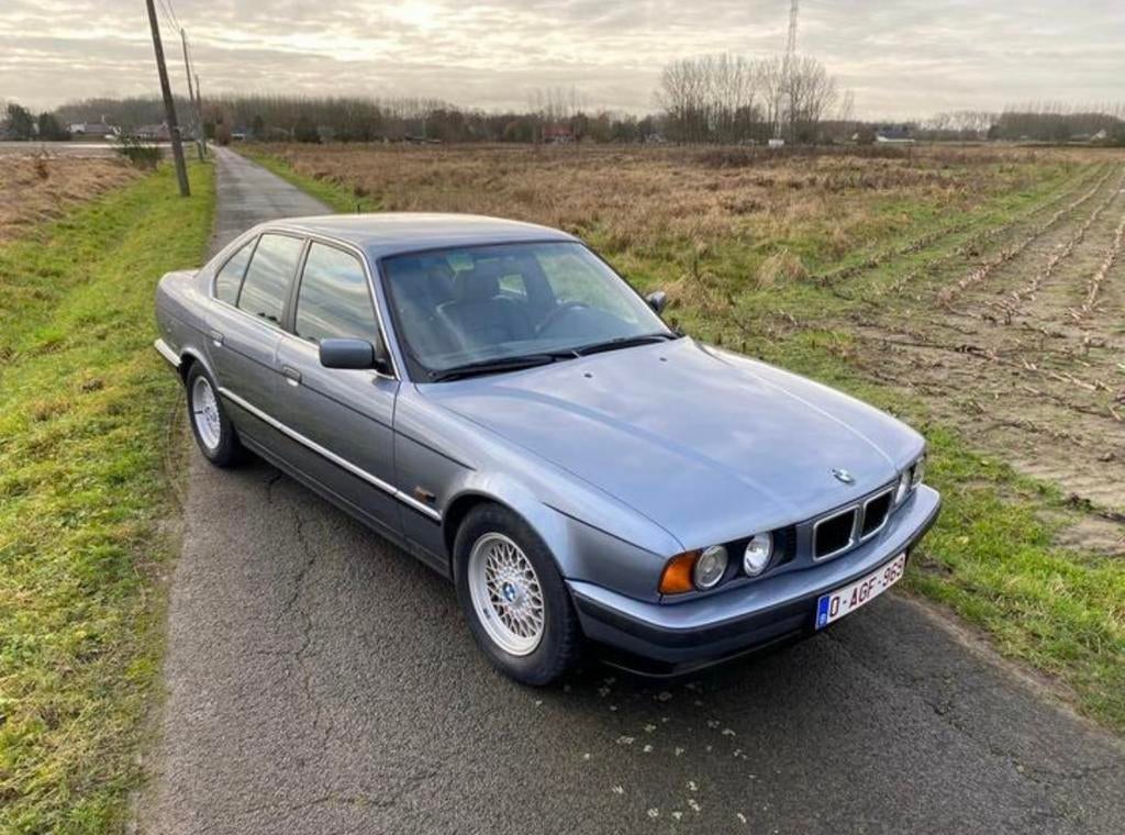 BMW E34 530i V8, Auto's, Automaat, Zwart, Leder, Grijs