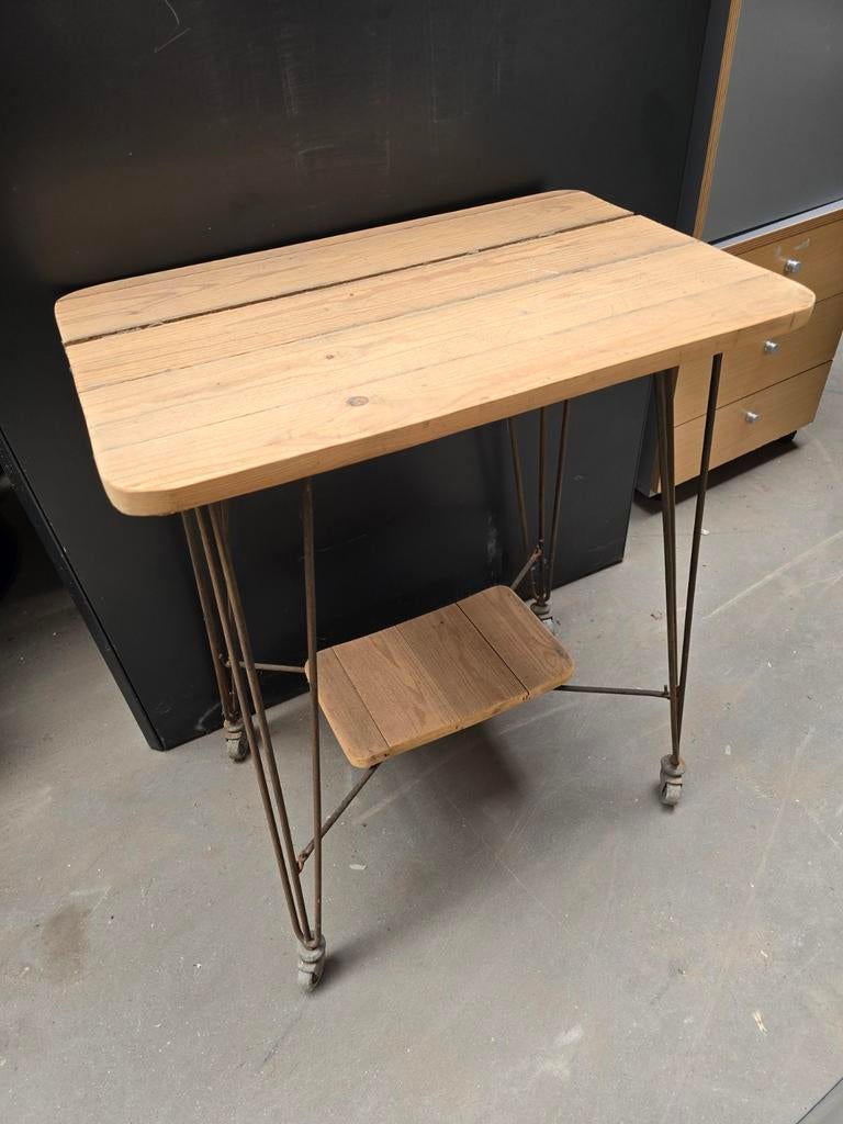 Televisie tafeltje tv tafel bijzettafel plantentafel hout, Ophalen of Verzenden, Gebruikt, Hout