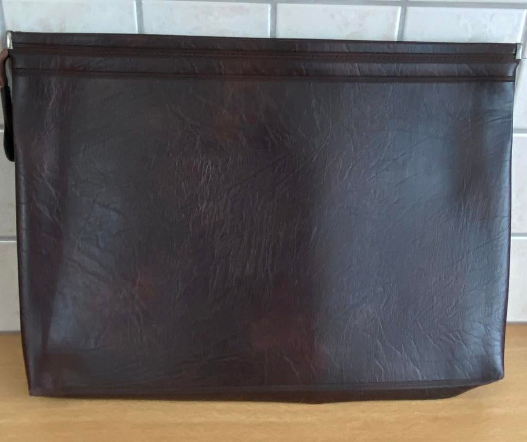 Bruine en zwarte lap top opbergzak, Ophalen, Zo goed als nieuw