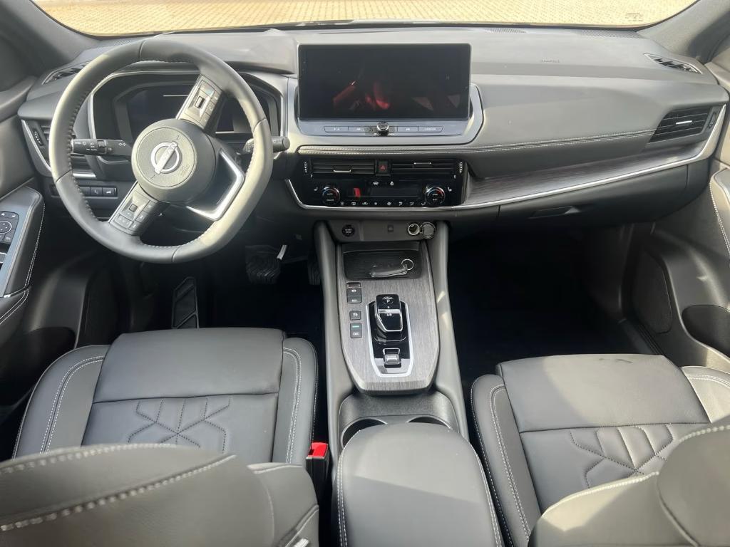 NEW QASHQAI MHEV TEKNA AUTOM 158PK PANO/HEAD/LEDER/PILOT-34%, Auto's, 4 cilinders, Zwart, Leder, 5 zetels