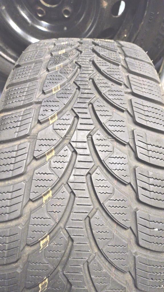Winterbanden 205/55/16, vrijwel ongebruikt, Ophalen, 16 inch, Banden en Velgen, Personenwagen