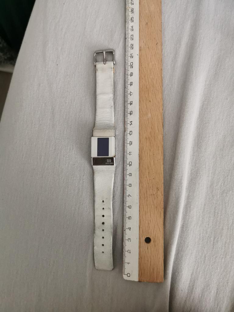 montre-bracelet design danois BESOIN URGENT POUR CAUSE DE DÉ, Enlèvement ou Envoi, Utilisé