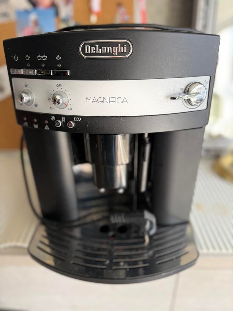 Machine à café, Autres modèles, Réservoir d'eau amovible, Café en grains, Comme neuf