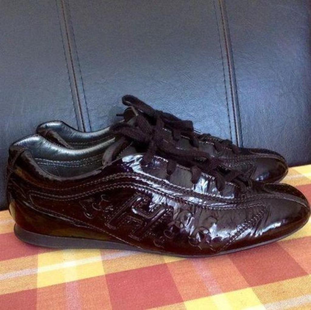 Baskets Hogan en cuir vernies noires p. 37.5, Chaussures de marche, Enlèvement ou Envoi, Comme neuf, Hogan