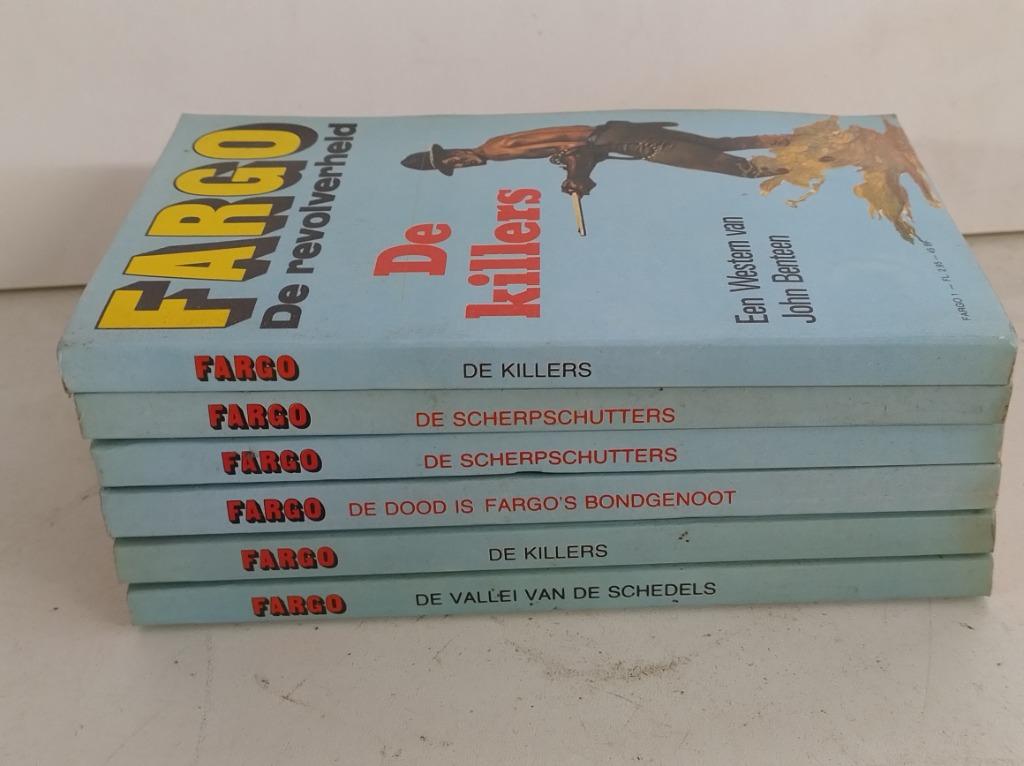Lot 6 pockets Fargo de revolverheld, Ophalen of Verzenden, Gelezen