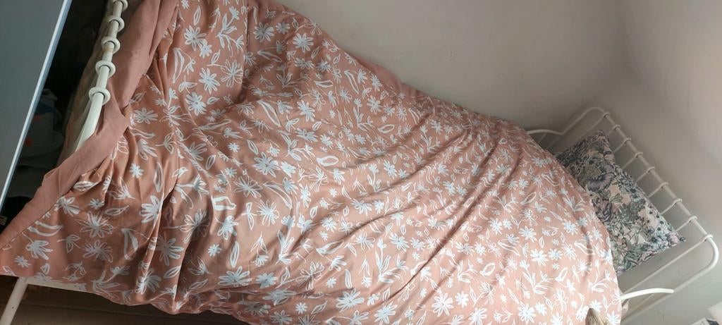 ​"Lit IKEA évolutif (Enfant à Adulte) + Sommier + Matelas", Enfants & Bébés, Enlèvement