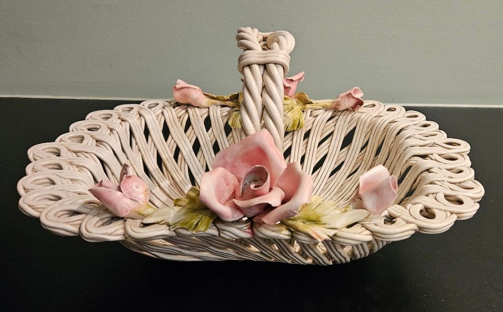 decoratief Capodimonte porseleinen mandje, Antiek en Kunst, Antiek | Porselein, Ophalen