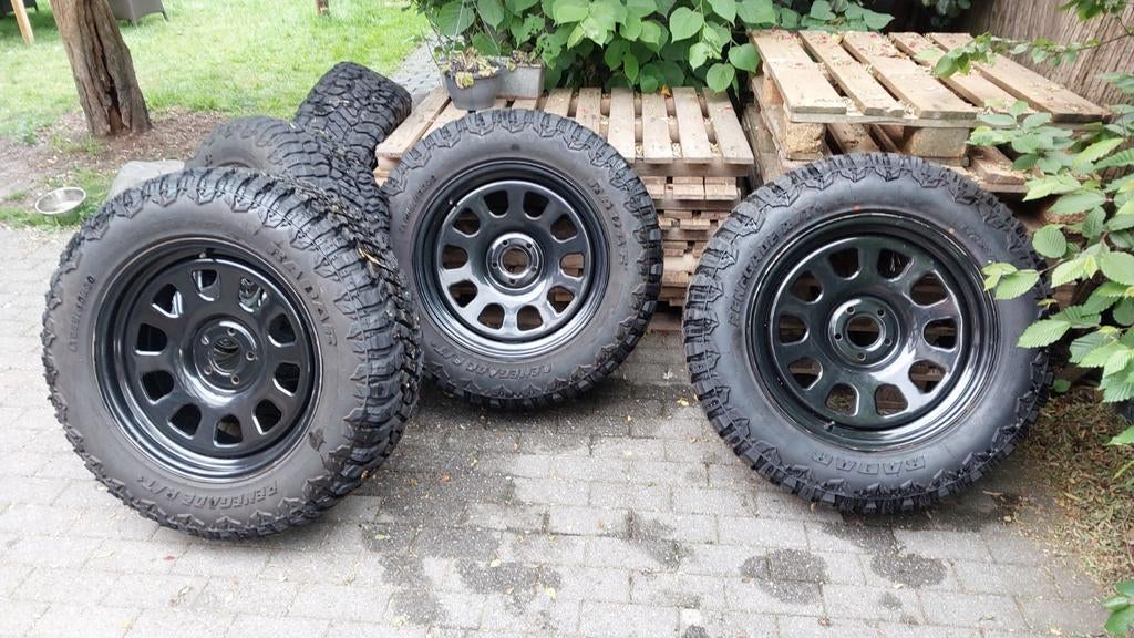 RADAR Renegade R/T+ LT285/60R20 + GCP Daytona velg Defender, Auto-onderdelen, Ophalen, Gebruikt, 285 mm, All Season