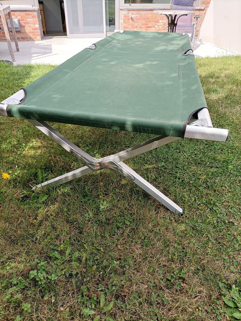 veldbed in groene kleur, Ophalen, Gebruikt, Overige