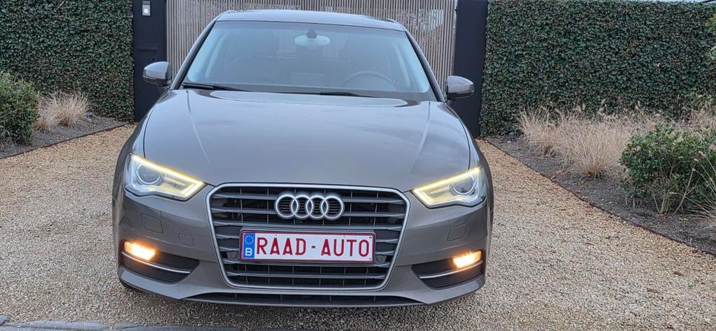 Audi A3 sportback G_tron _ 1.4 _ 81kw _ essence / CNG _ €6B!, Autos, Euro 6, Entreprise, Boîte manuelle, Noir