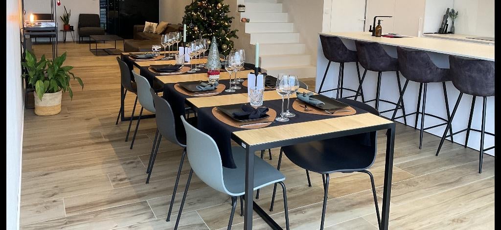 Verlaagd in prijs !! Moderne tafel met 10 stoelen (merk Hay), Ophalen, Gebruikt, 200 cm of meer, 50 tot 100 cm