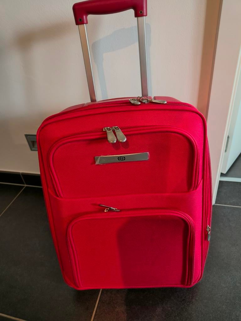Valiesje met heel wat opberg mogelijkheden, Handtassen en Accessoires, Koffers, Ophalen