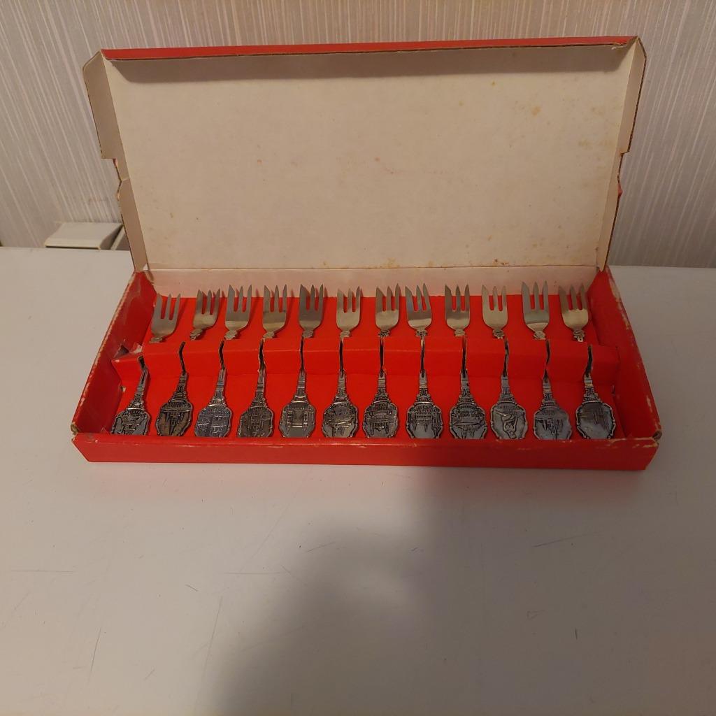 nieuwe set van 12 vorkjes met afbeelding bezienswaardigheden, Verzamelen, Ophalen of Verzenden, Nieuw