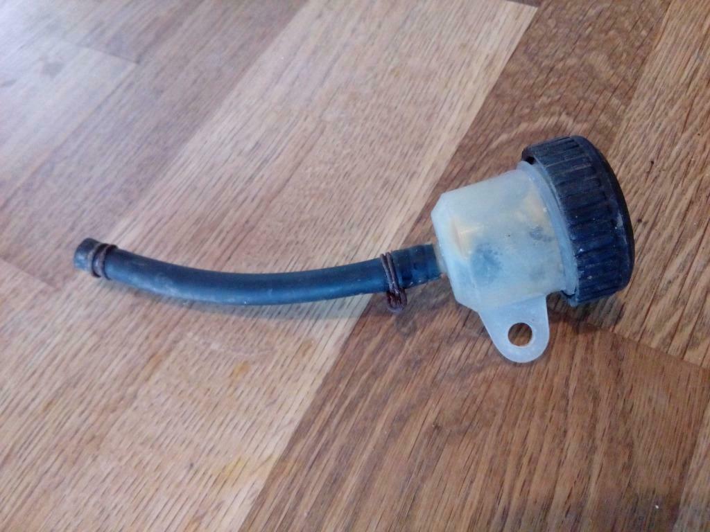 BOCAL LIQUIDE DE FREIN DERBI SENDA DRD, Enlèvement