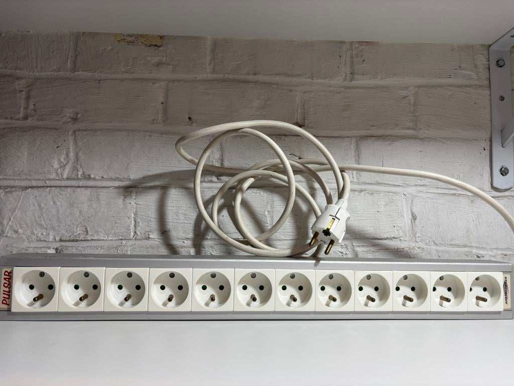 Multiprise, Bricolage & Construction, Enlèvement, Comme neuf