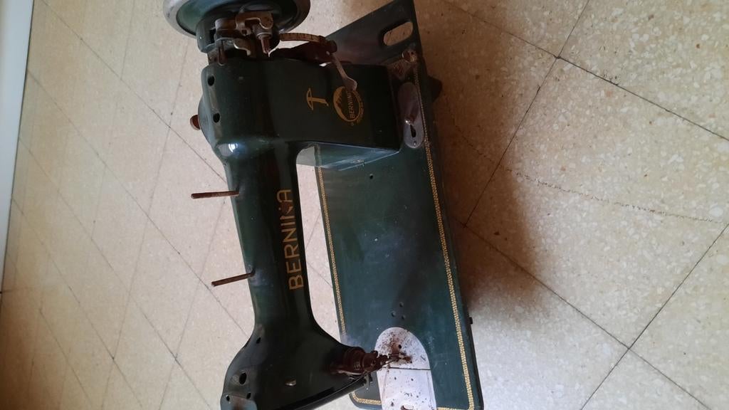 Naaimachine bernina, Antiek en Kunst, Ophalen