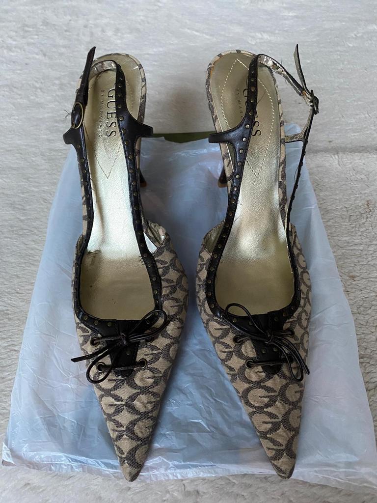 Chaussures Guess, taille 39., Enlèvement, Comme neuf