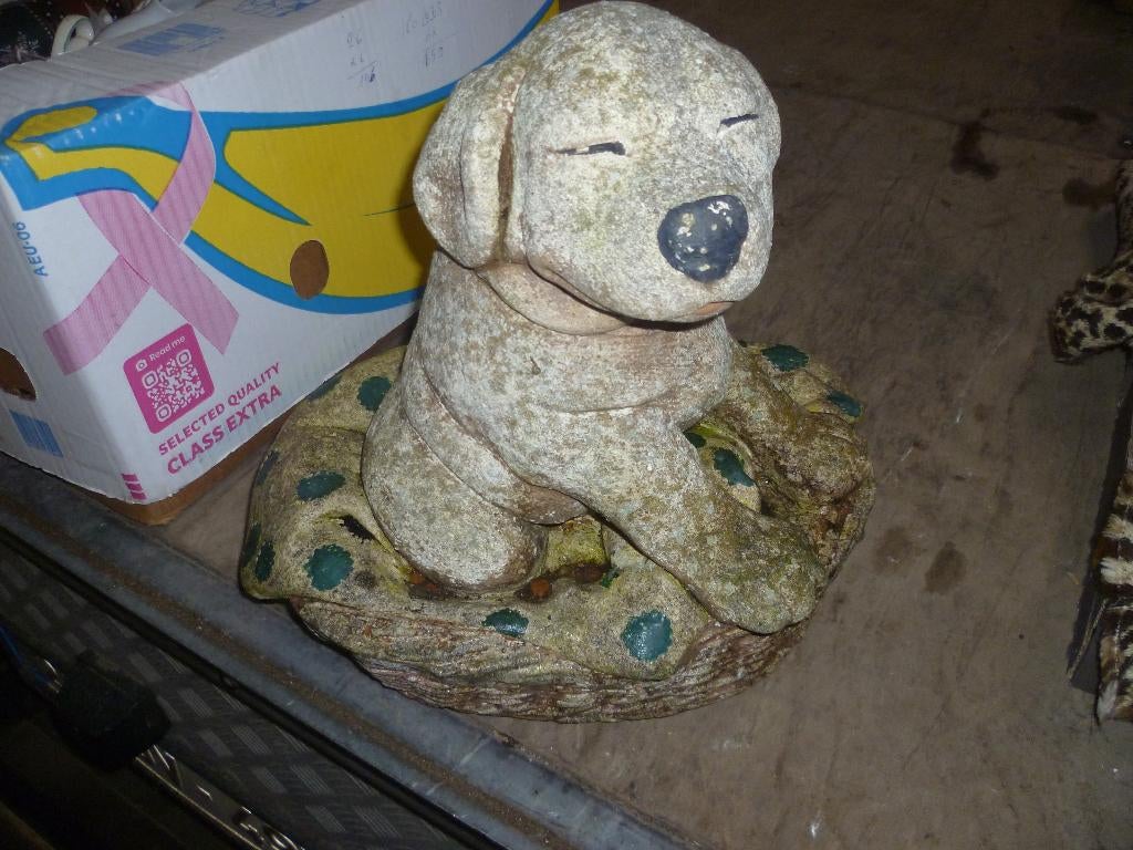 STENEN HOND IN MAND, Antiek en Kunst, Ophalen of Verzenden