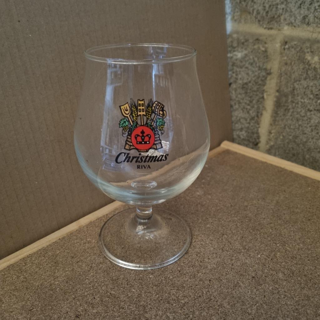 Verre Christmas Riva, Verzamelen, Biermerken, Ophalen of Verzenden, Gebruikt, Glas of Glazen, Overige merken