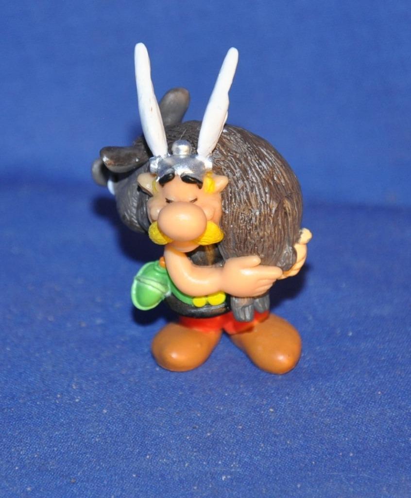 figurine asterix plastoy 2002 (10), Enlèvement ou Envoi, Astérix et Obélix, Comme neuf, Statue ou Figurine
