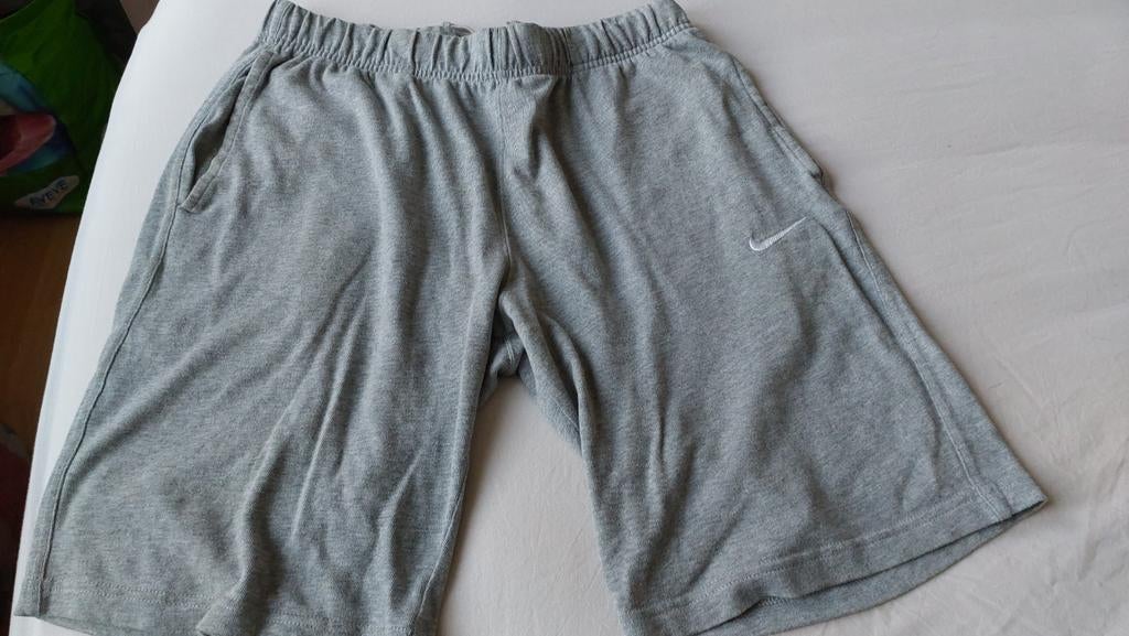 short Nike maat M, Gris, Enlèvement ou Envoi, Général, Nike