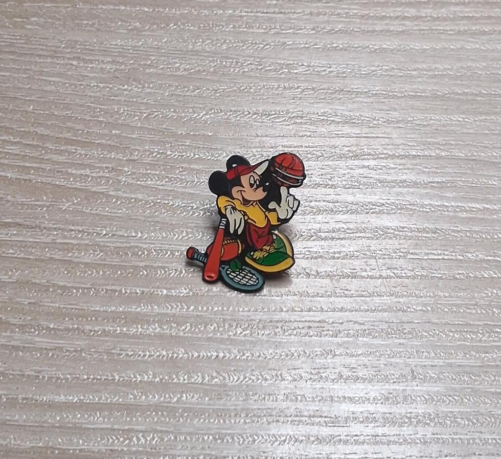 PIN - DISNEY - MICKEY MOUSE - SPORT, Envoi, Utilisé, Figurine, Insigne ou Pin's