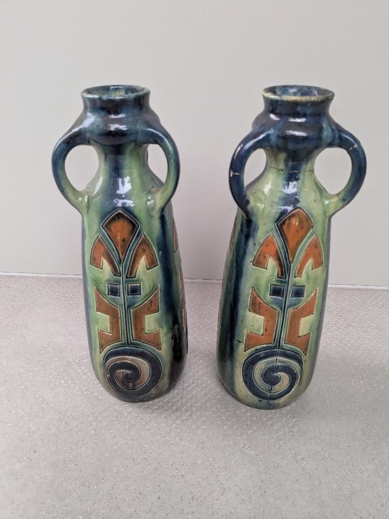 Twee vaasjes in Vlaams keramiek aardewerk., Antiek en Kunst, Ophalen of Verzenden