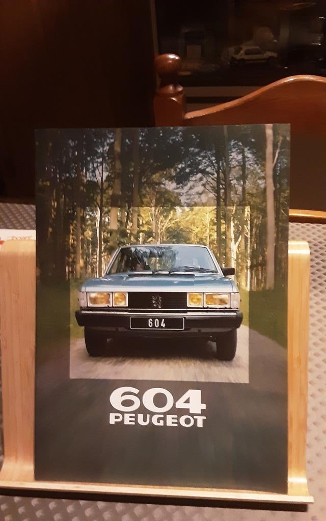 PEUGEOT 604 brochure, Enlèvement ou Envoi, Comme neuf, Peugeot