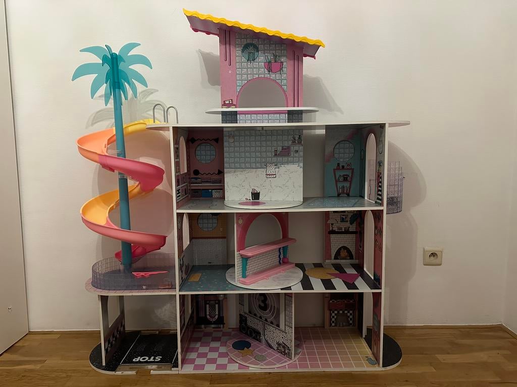 L.O.L surprise fashion house, Kinderen en Baby's, Speelgoed | Poppenhuizen, Ophalen, Gebruikt, Poppenhuis