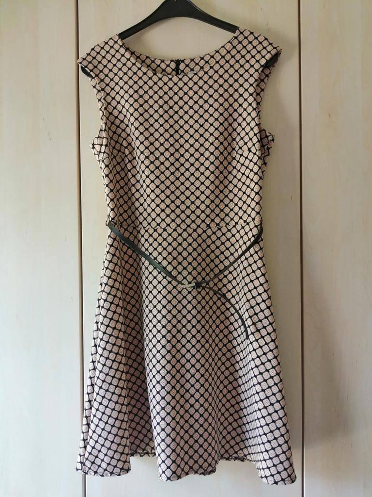 Beige zwart kleed van Amélie Amélie, Kleding | Dames, Maat 38/40 (M), Verzenden, Beige, Zo goed als nieuw