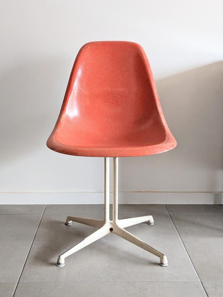 Herman Miller Fiberglass La Fonda Side Chair - Eames, Huis en Inrichting, Ophalen, Gebruikt, Overige kleuren, Eén