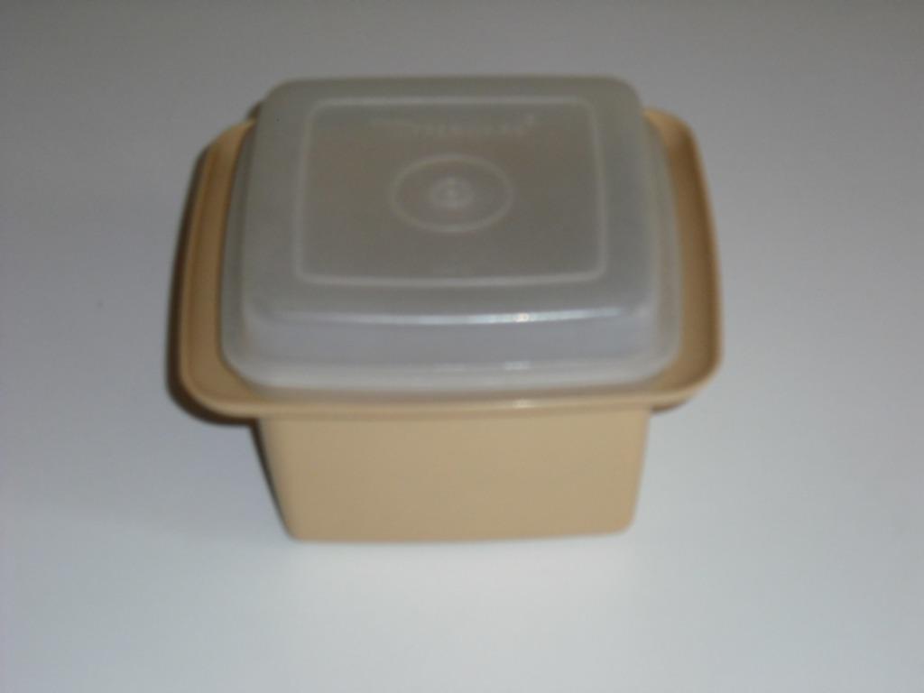 retro boterpotje, Huis en Inrichting, Ophalen of Verzenden, Zo goed als nieuw, Crème, Bak of Kom