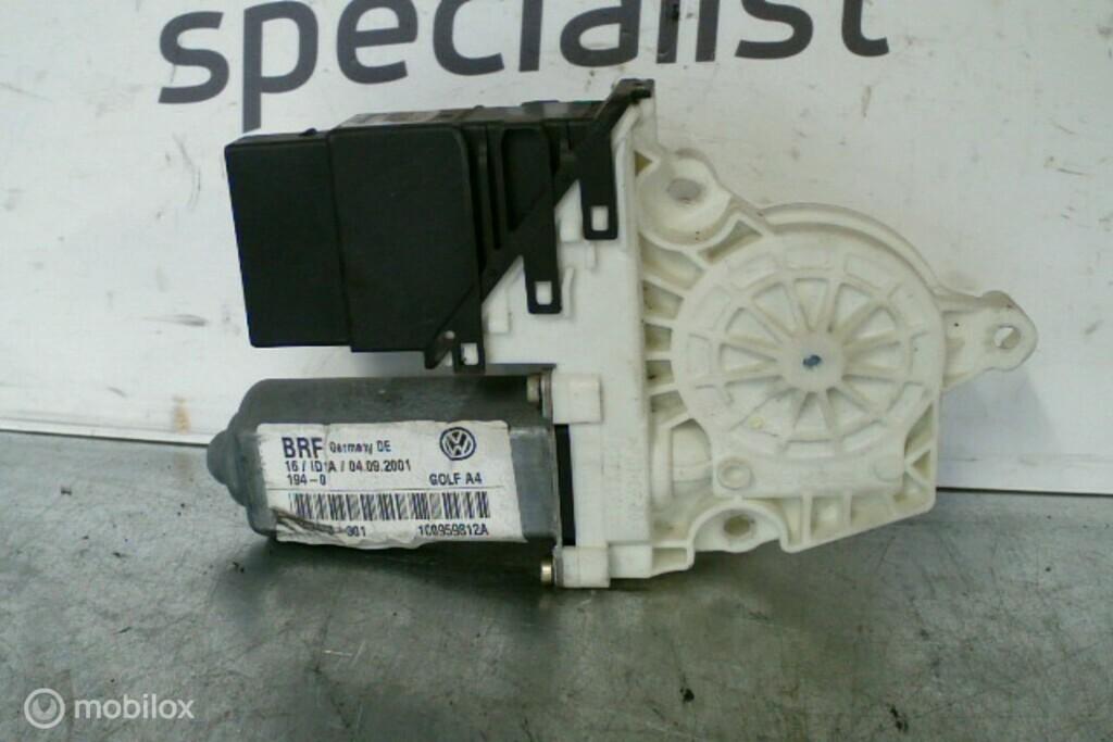 Raammotor rechtsachter ​​1C0959812A​ ​​​Golf IV / Leon 1M, Ophalen of Verzenden, Gebruikt