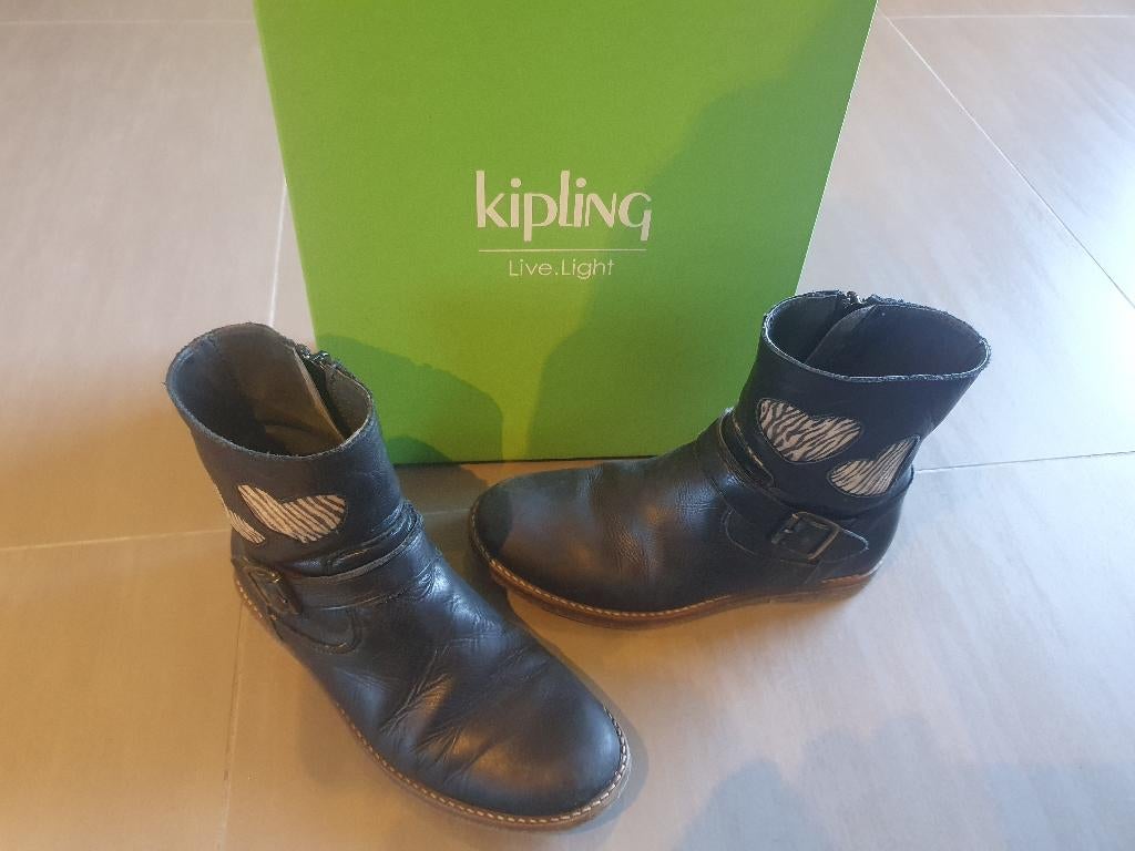 Zwarte korte laarsjes Kipling met hartje, maat 31, Enfants & Bébés, Vêtements enfant | Chaussures & Chaussettes, Enlèvement ou Envoi
