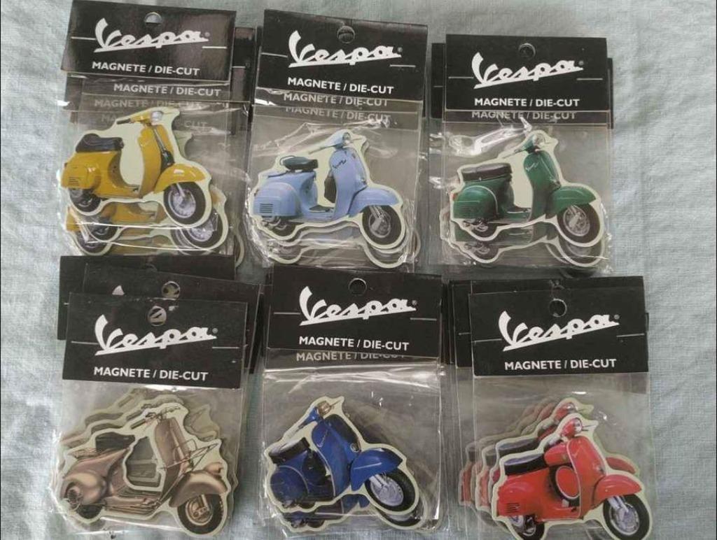 Série de 6 magnets différents Vespa cyclomoteur neufs, Enlèvement ou Envoi, Neuf, Autres types