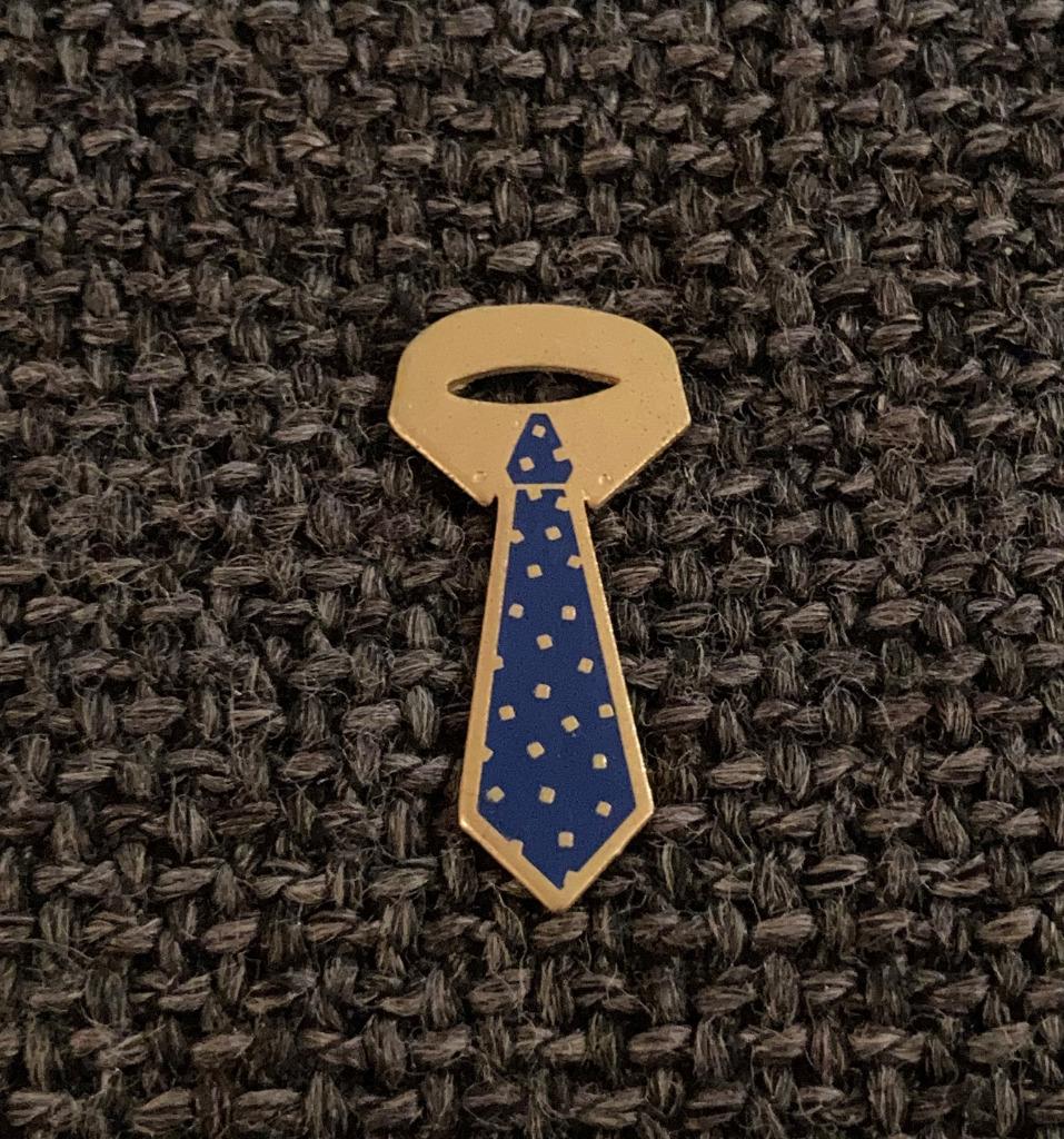 PIN - CAMEL - STROPDAS - PLASTRON, Envoi, Utilisé, Autres sujets/thèmes, Insigne ou Pin's