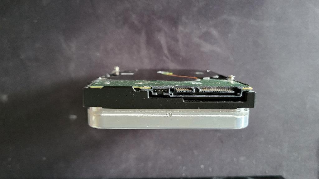 Seagate 14tb exos x16, Intern, 14 terrabyte, Ophalen of Verzenden, Zo goed als nieuw